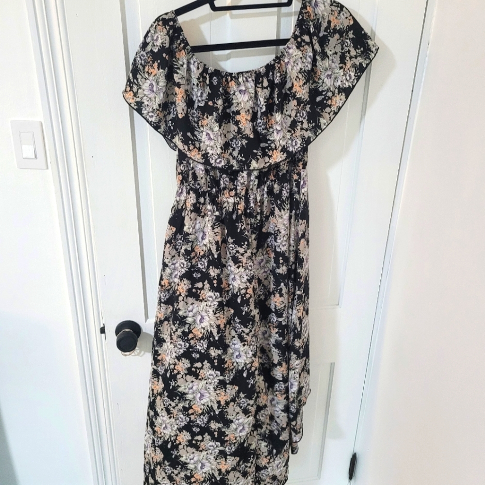 Dress - Picture 7 of 7